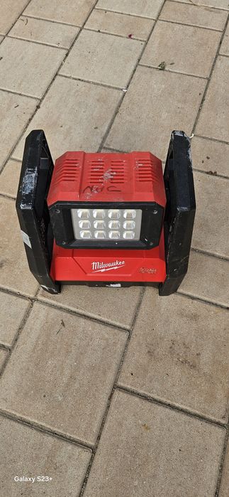 Lampa Milwaukee  Malaxor  colomix 4 Rotopercutor makita  presa de snap