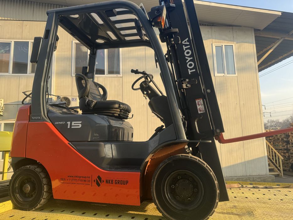 Продам вилочные погрузчикии Toyota 8FGL 15