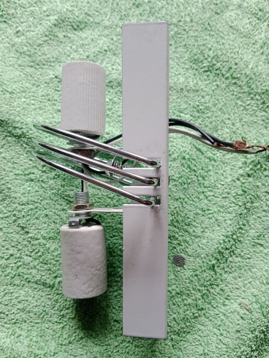 Продам бра ,недорого стекол к ним нет разбились.