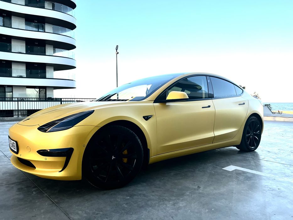 Tesla  model 3 long range