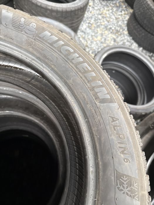 Anvelope de iarna 215/55 R17