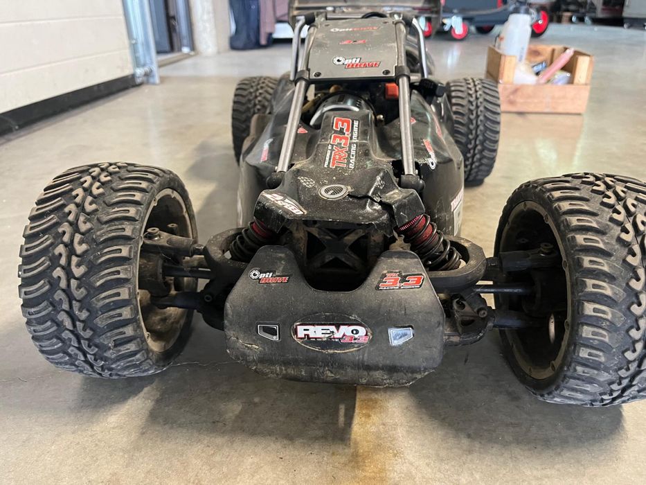 Masinuta RC Traxxas Revo3.3 Nitro hobby/profesionisti