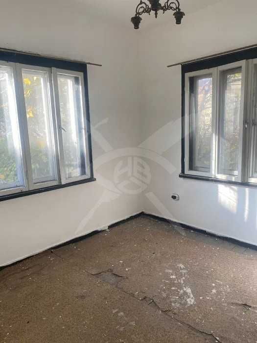 Продава се Многостаен апартамент в Пловдив, Център - 158 кв.м за 978 €/кв.м - Снимка #1