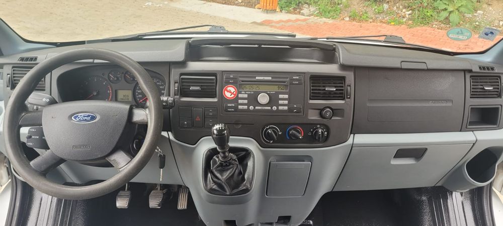 Ford Transit/8+1/2013/2.2-125cp/aer condiționat fata-spate/euro 5