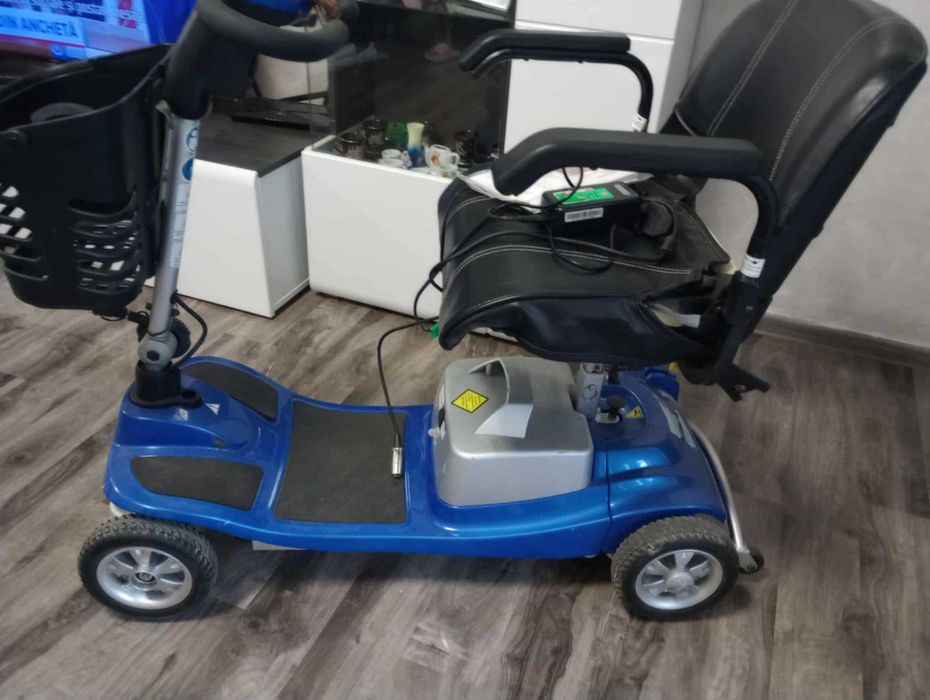 Scuter mobil pentru persoanele cu dizabilitati