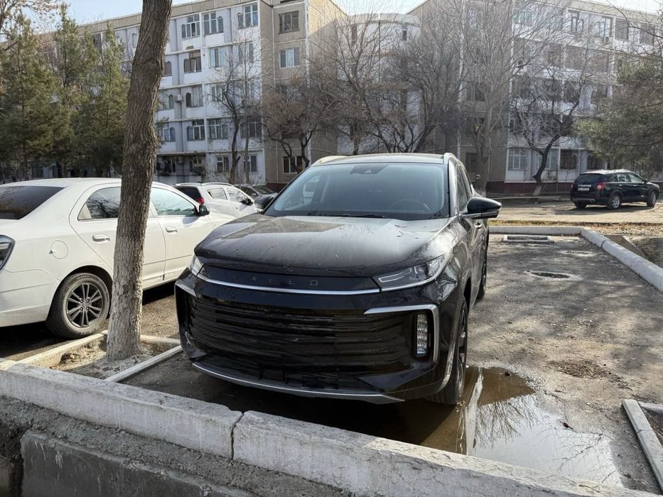 Exeed TXL premium rusumli avtomashina sotiladi
