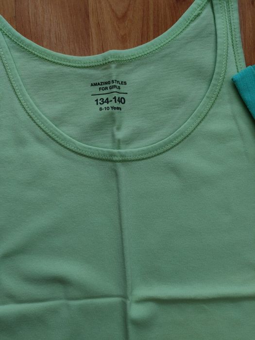 Pantaloni scurți și tricouri (4-14 ani)