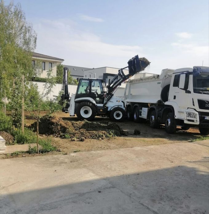 Inchiriez Buldoexcavator