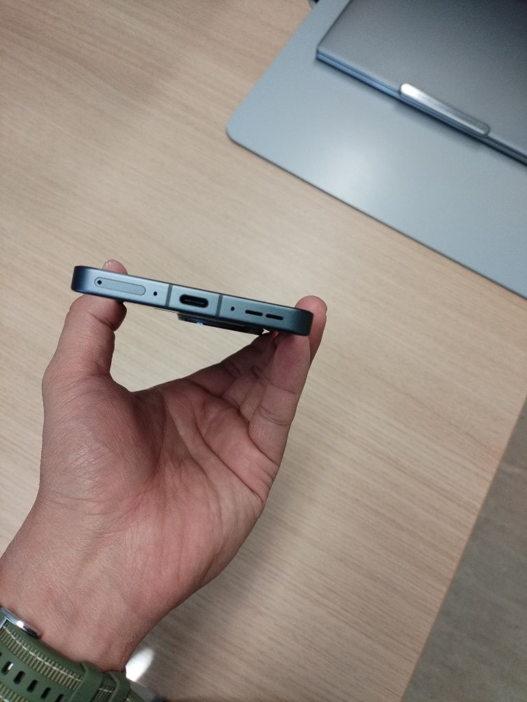 Обмен Oneplus 13R 12/256