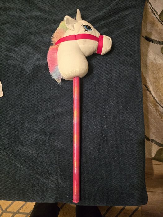 Căluț cu bat - roz