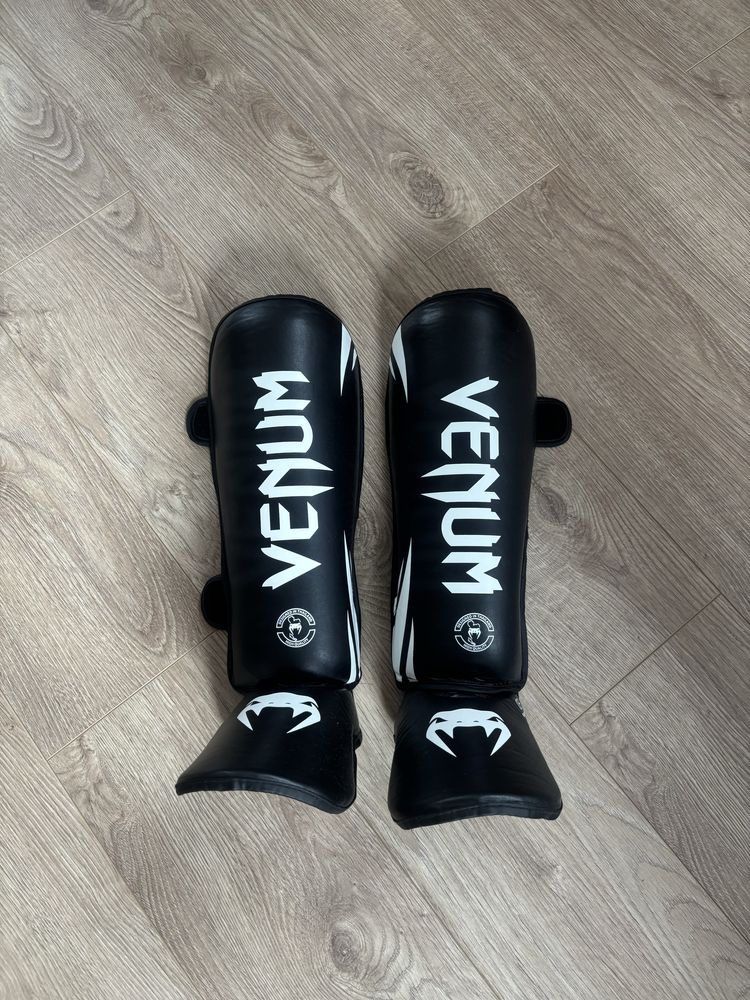 Venum Challenger протектори за крака