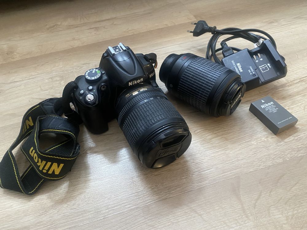 Nikon D5000 cu kit complet