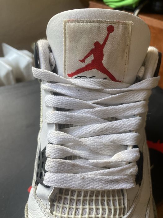 Jordan 4 Retro 2025