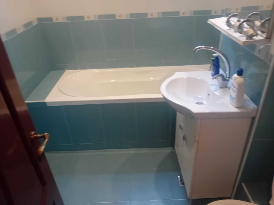 Ap 2 Cam Precista Laguna bloc nou lux 55mp etaj 1 decomandat centrala