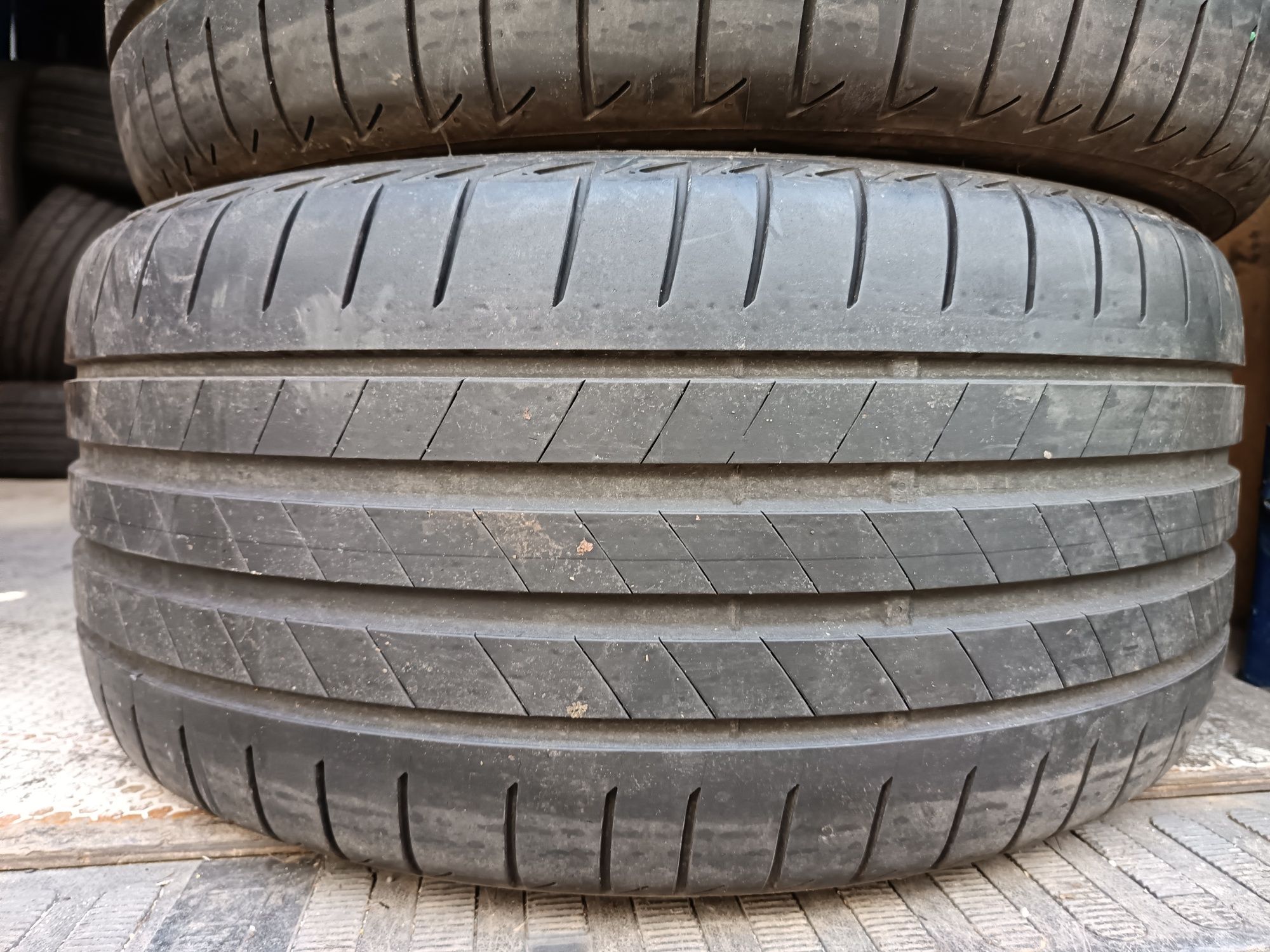 Anvelope vara 255 40 18 bridgestone runflat 6.5mm
