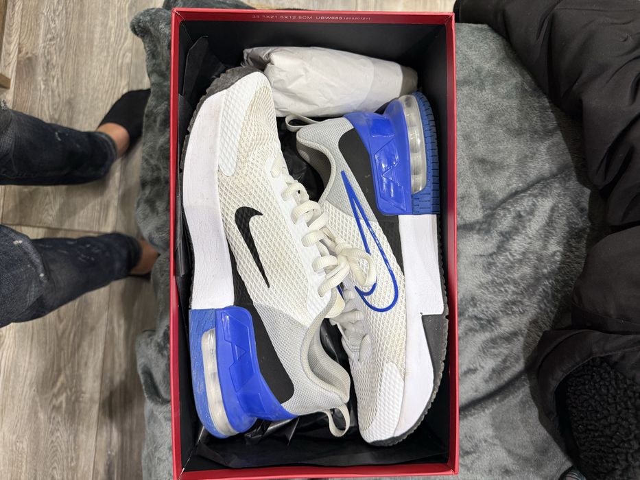 Орогинални маратонки NIKE