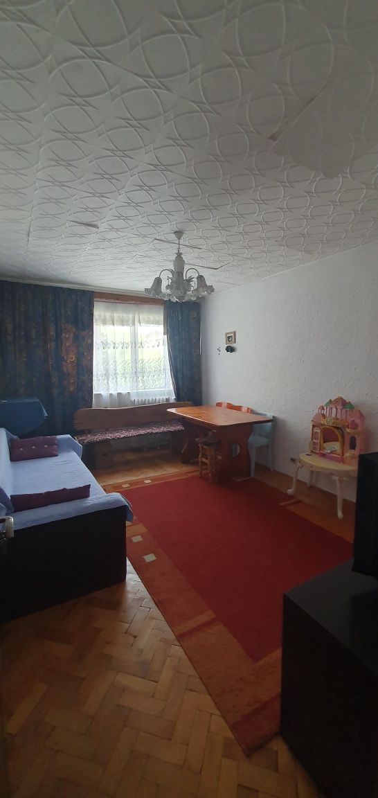 inchiriez apartament 3 camere, Rădăuți