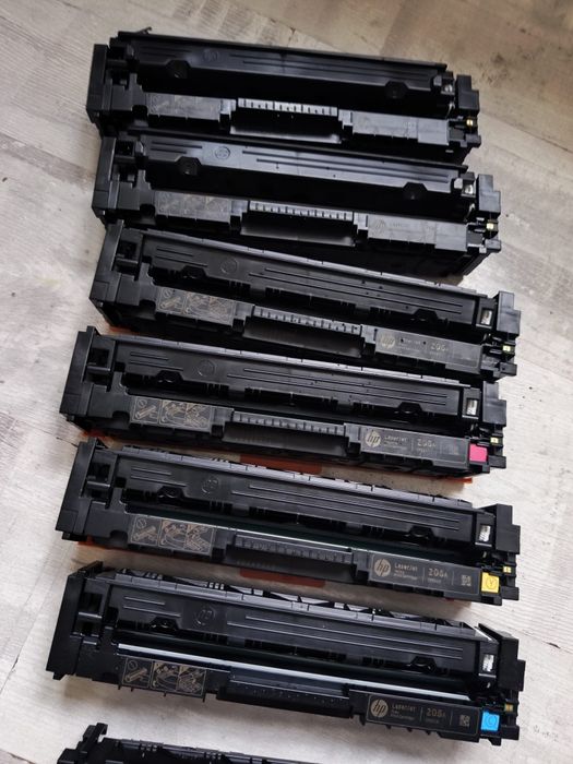 Tonere color oem goale fara refil