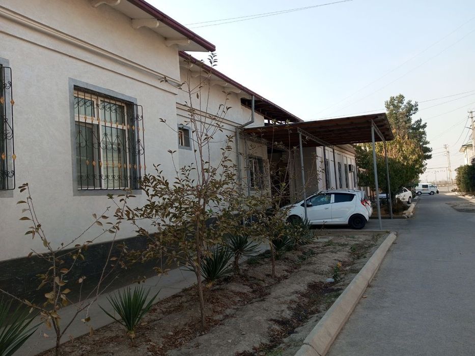 Уй сотилади. 6 соток 6 хона