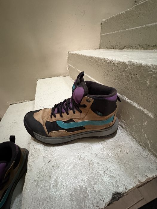 Vans UltraRange Originali – Mărimea 40.5, Stil și Confort