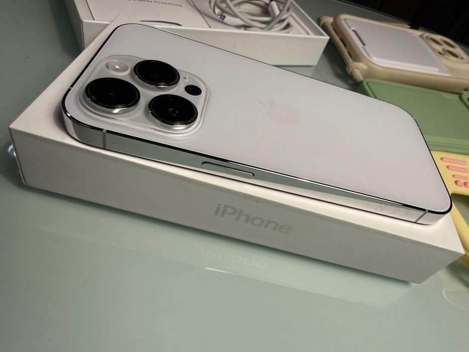 Iphone 14 pro 265gb бял