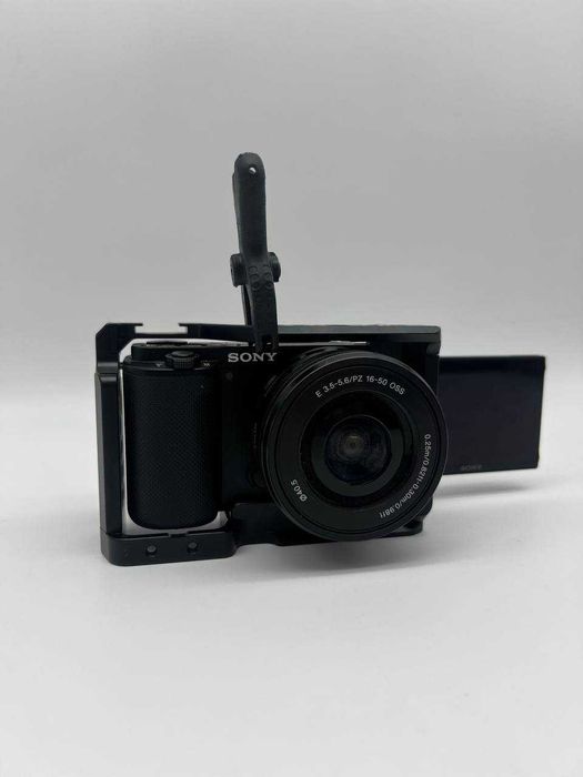 Sony Alpha ZV-E10 E 3.5-5.6/PZ 16-50 OSS 0.25m/0.82ft-0.30m/0.98ft