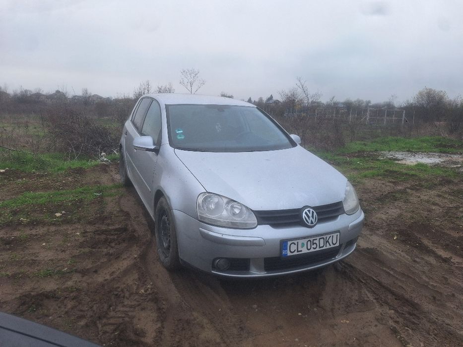 Vând golf 5   in stare buna