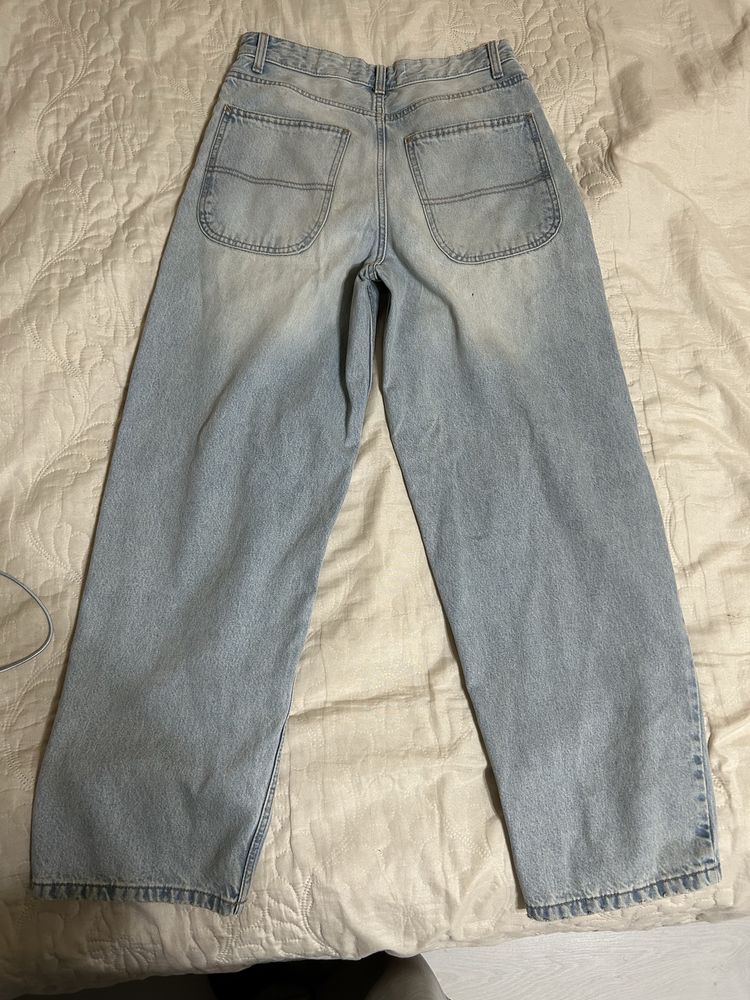 Дънки Bershka 34 номер