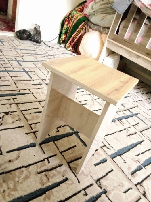 Stulchalar bor chiroyli honadoningizga kork beradi