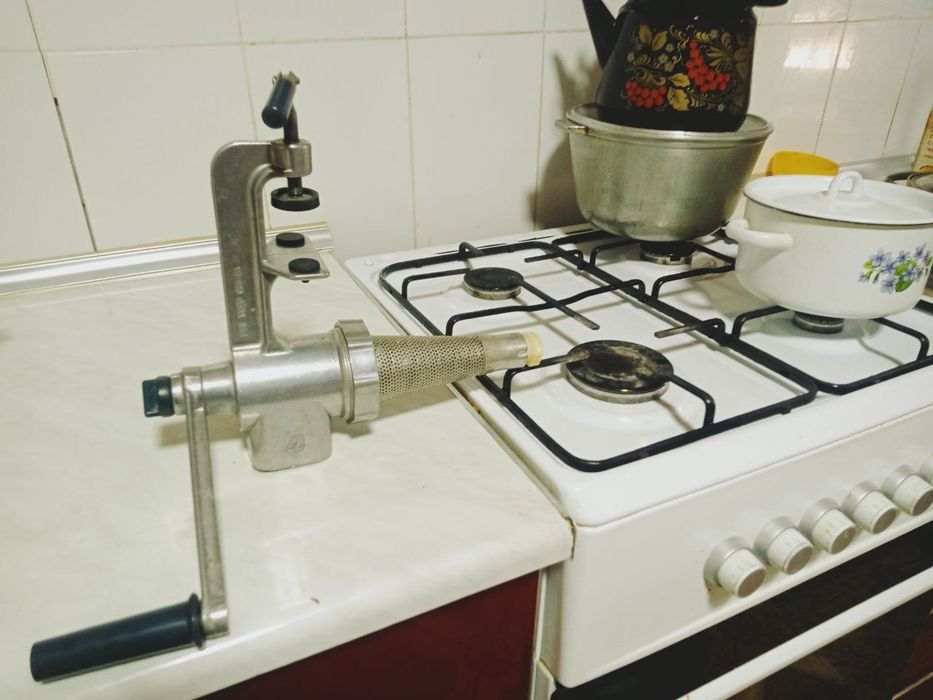 Мясорубка ручная