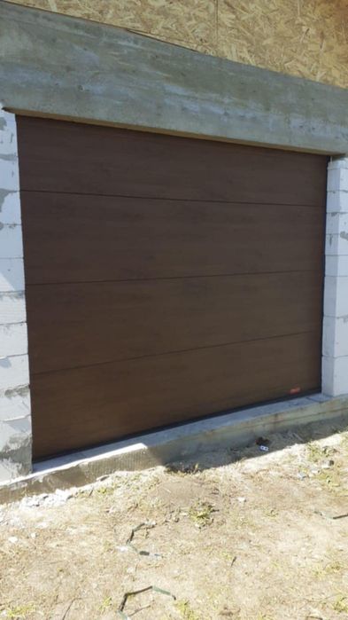 Usi de garaj panouri Elvețiene Tecsedo