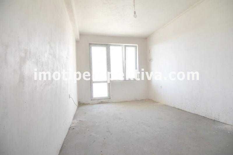 Продава се Тристаен апартамент в Пловдив, Христо Смирненски - 98 кв.м за 1123 €/кв.м - Снимка #3