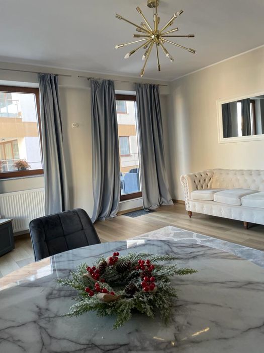 Apartament  de inchiriat 3 camere Season Residence Drumul Poienii
