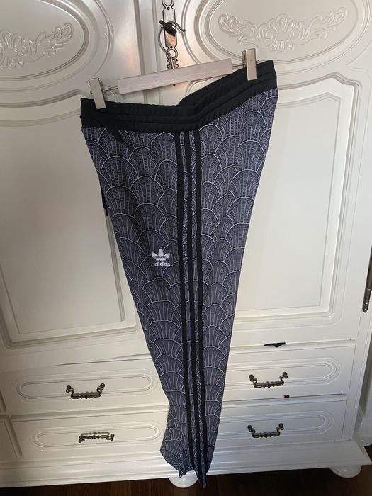 Pantaloni trening Adidas Noi marimea S