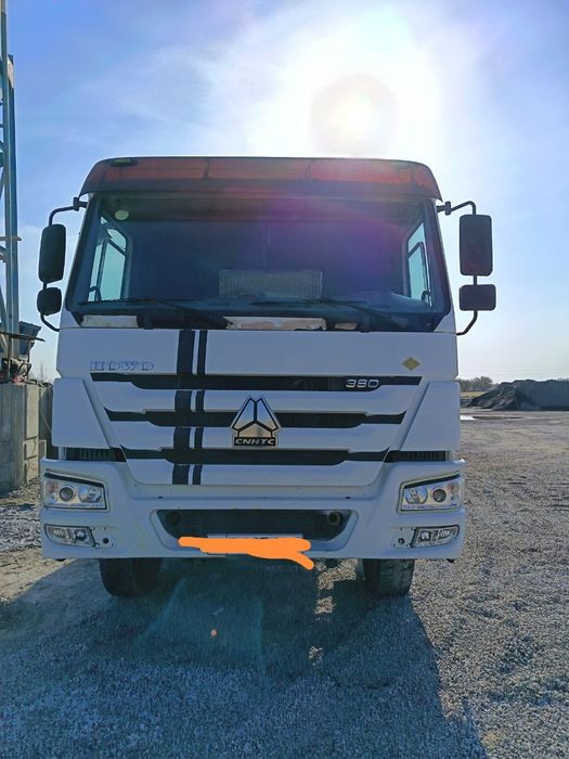 Avto betonosmesitel HOWO ZZ5257