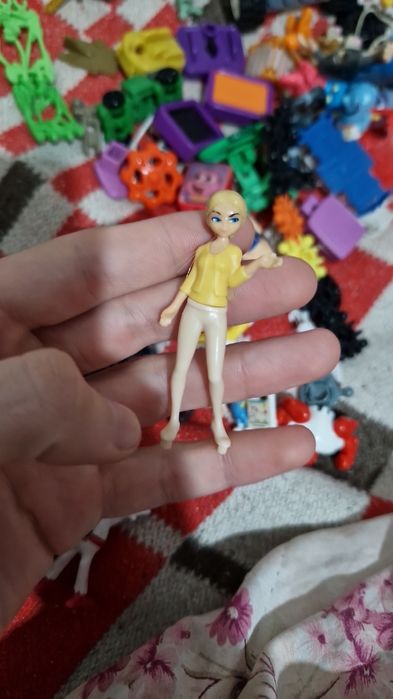 Куча разных киндеров