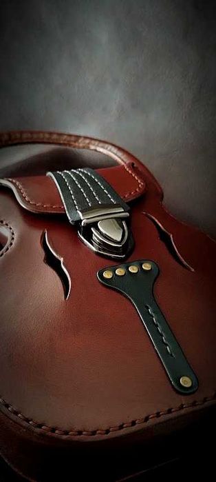 Чанта от естествена кожа ръчна изработка /виолина/