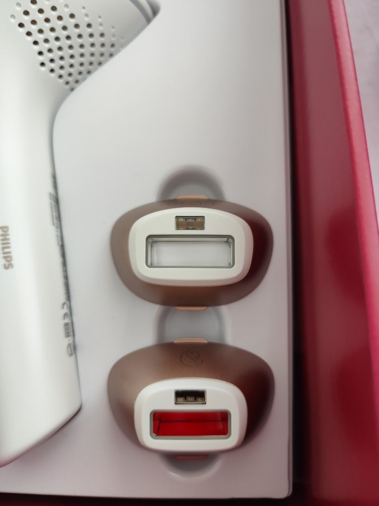 Фотоепилатор IPL Philips Lumea Series 9900 BRI973/00