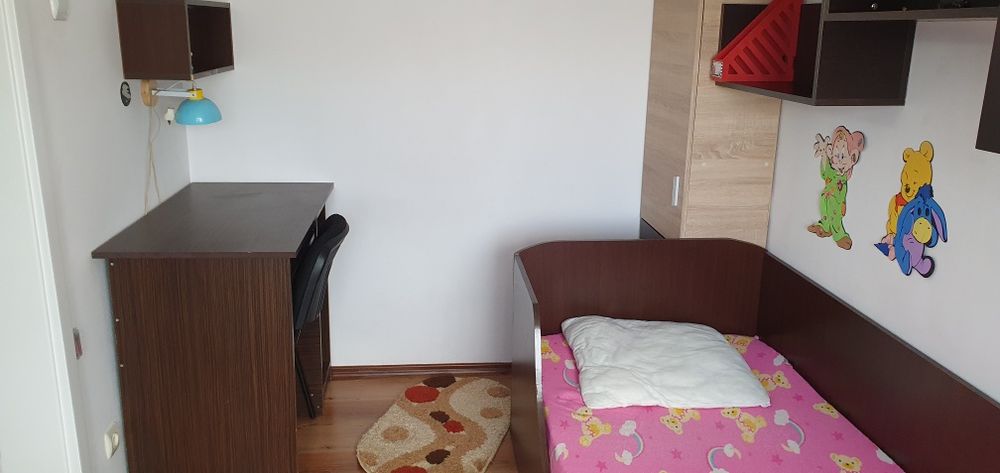 Inchiriez apartament,3 camere