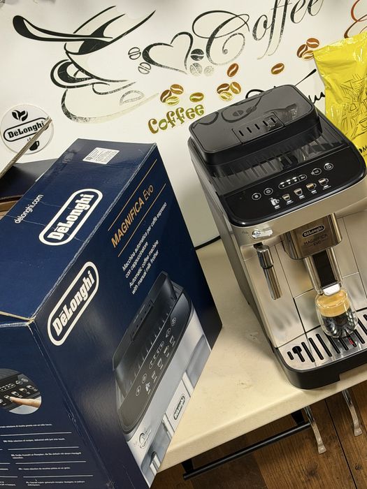 Кафемашина кафе автомат delonghi magnifica evo с гаранция