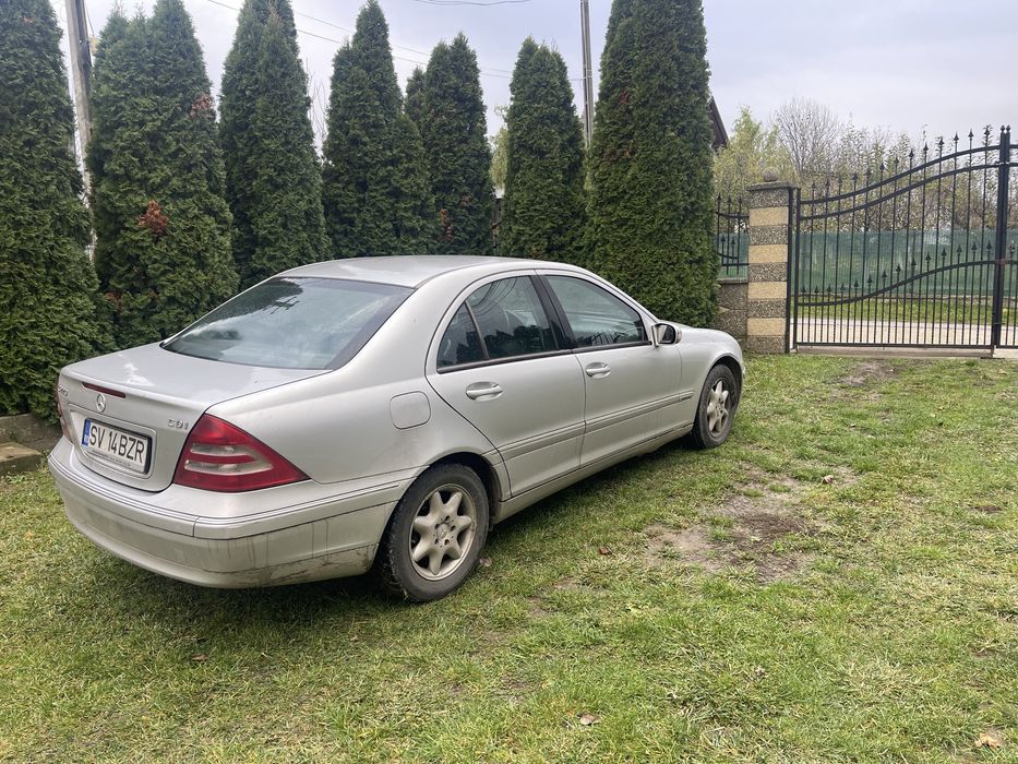 Mercedes C220, proprietar de 15 ani