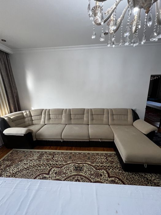 Продам Диван угловой 4.2 м