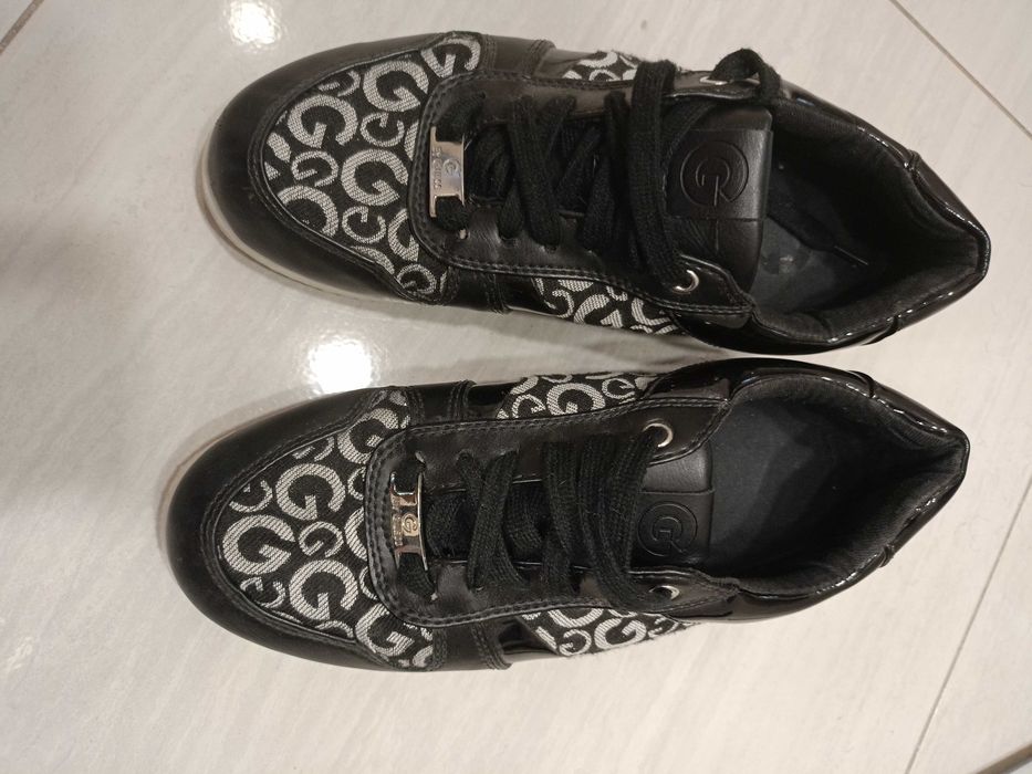 Сникърси Guess 37н