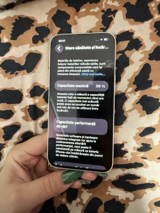 Iphone 13  se poate vedea