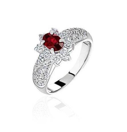 Кольцо с шпинелью и бриллиантами