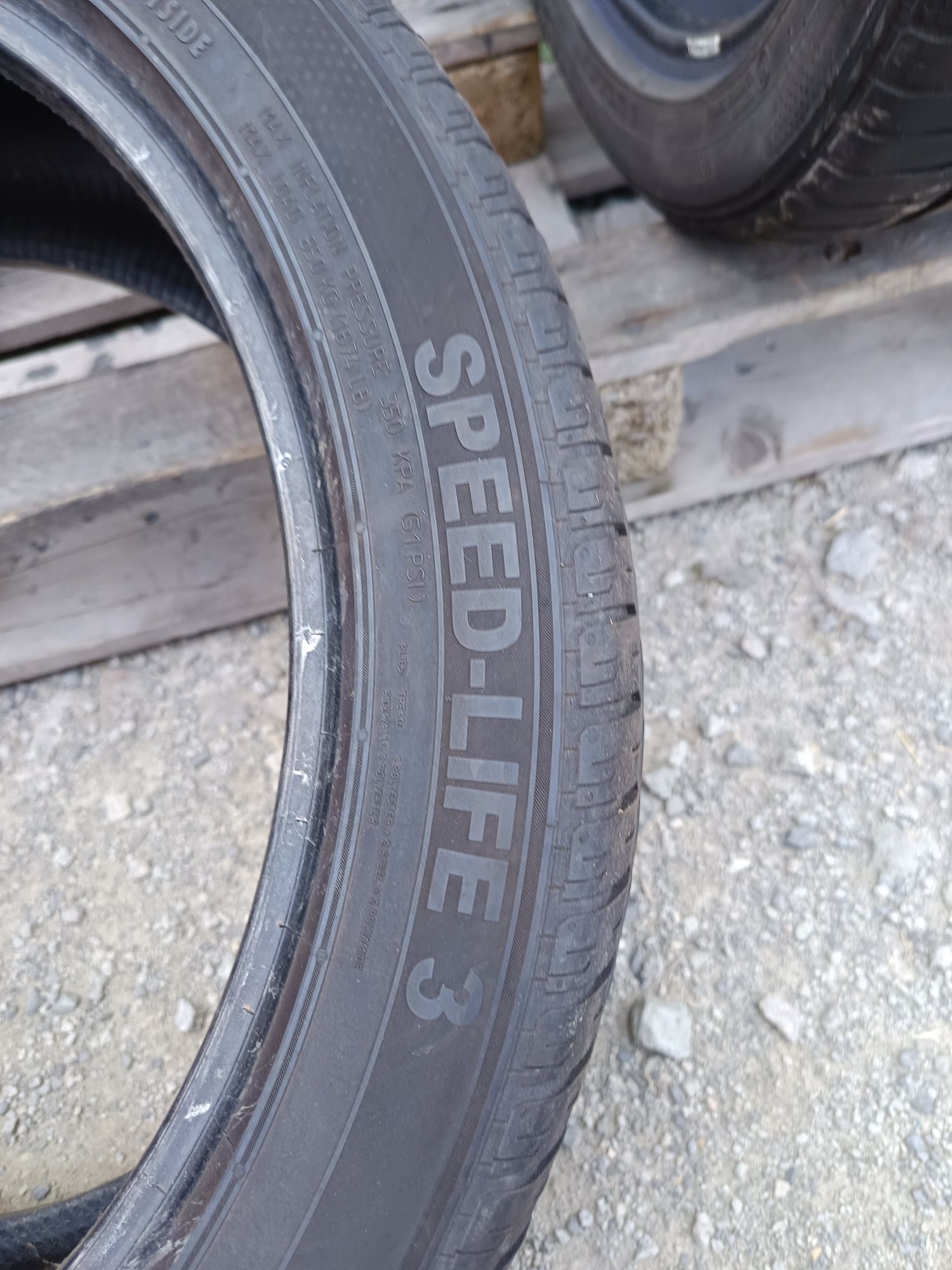 245 45 R 19 SEMPERIT Дот1323