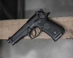 Pistol Airsoft Beretta M9 FULL METAL Co2=>Modificat 4,3jouli 215M/S