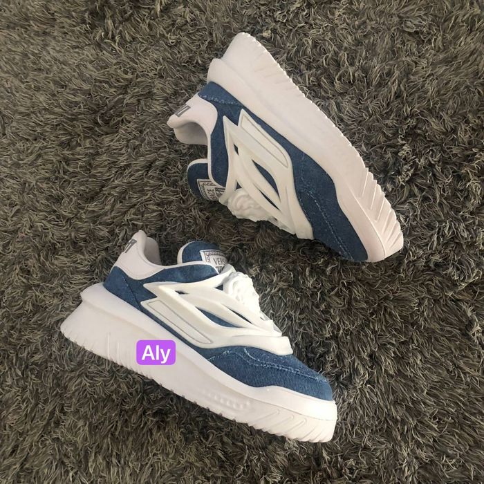 Adidași New Odiseea