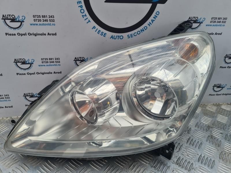 Far stanga fundal cromat Opel Zafira B