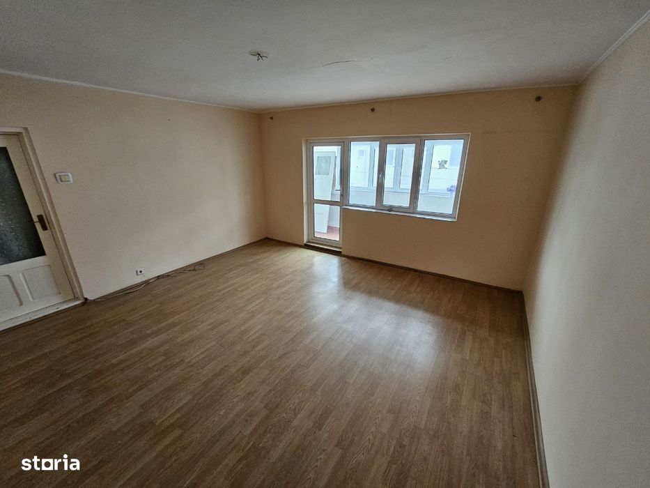 Apartament 3 camere et1/3 Campineanca Zona Centru Profi